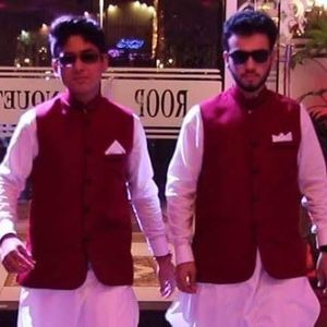 Meet your Posher, Khurram